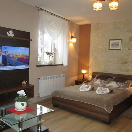 Apartamenty Przy Farze Kazimierz Dolny Luaran gambar