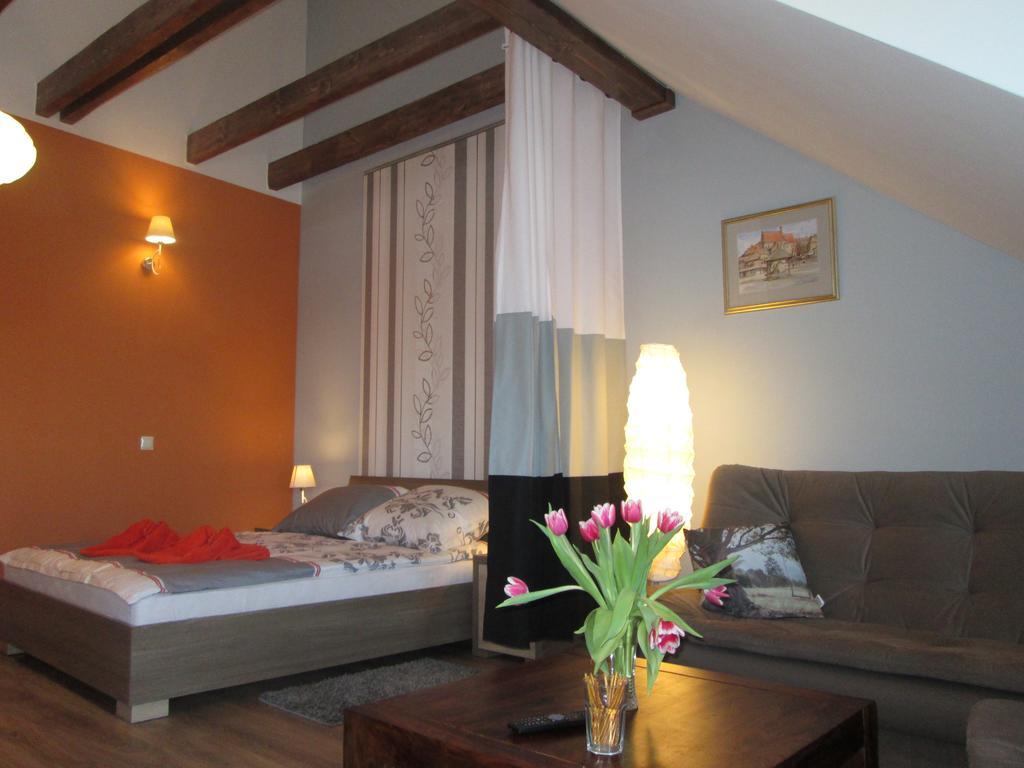 Apartamenty Przy Farze Kazimierz Dolny Bilik gambar